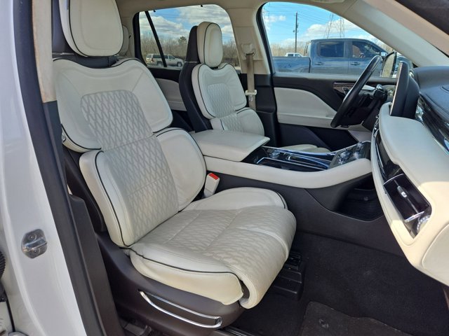 Used 2020 Lincoln Aviator Black Label Grand Touring w/ Class IV Trailer Tow Package image 21