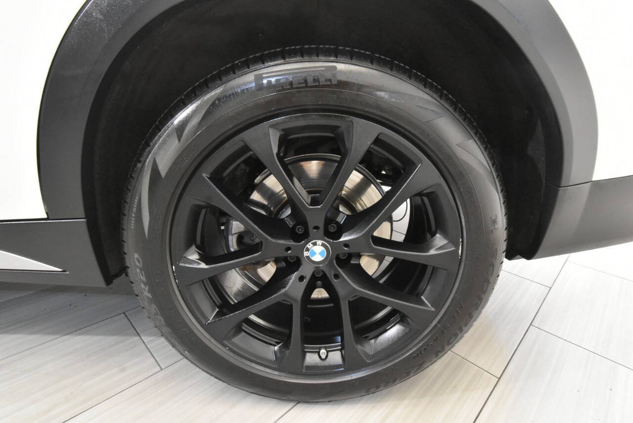 Used 2022 BMW X6 xDrive40i w/ Premium Package AWD/4WD image 10