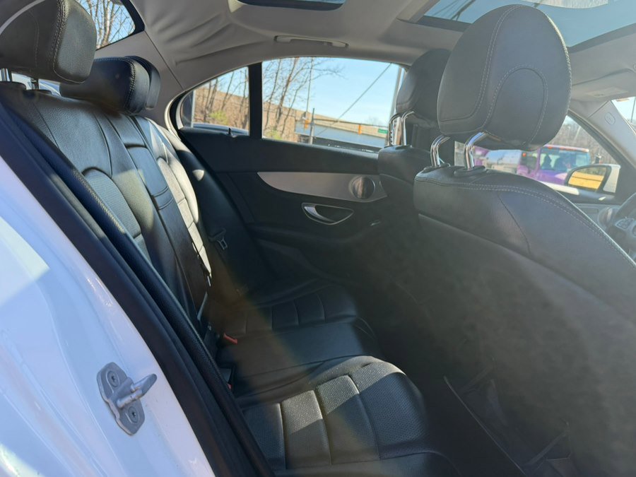 Used 2015 Mercedes-Benz C 300 4MATIC Sedan image 24