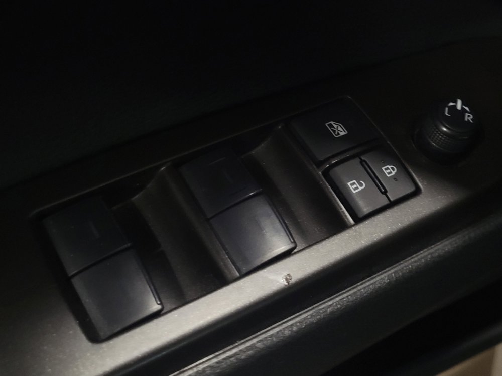 Used 2024 Toyota Camry SE image 27