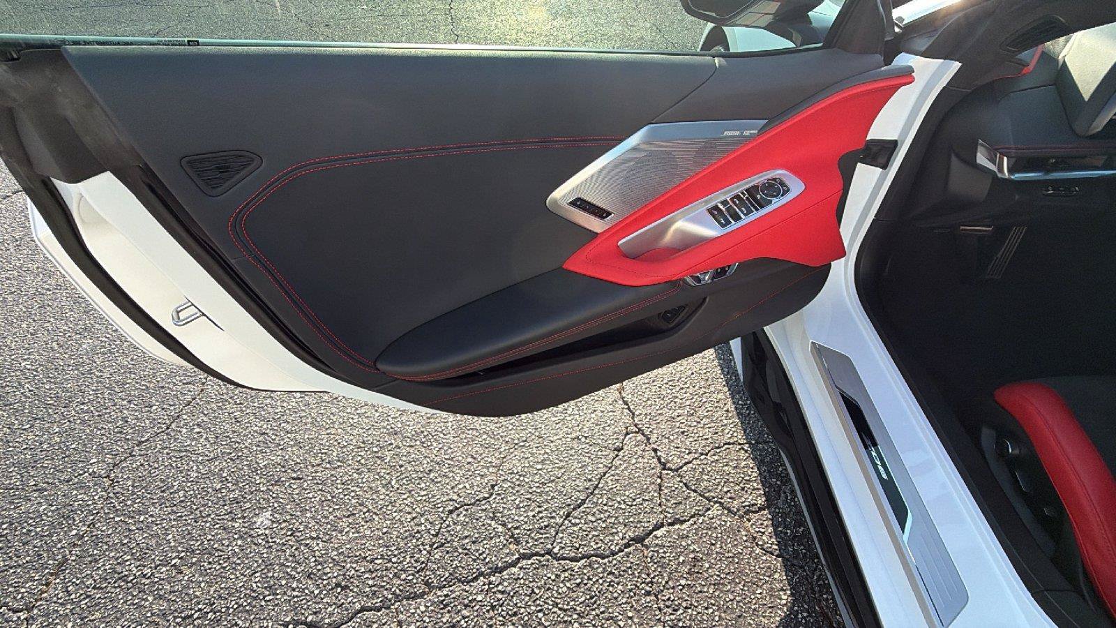 Used 2024 Chevrolet Corvette Z06 RWD image 16