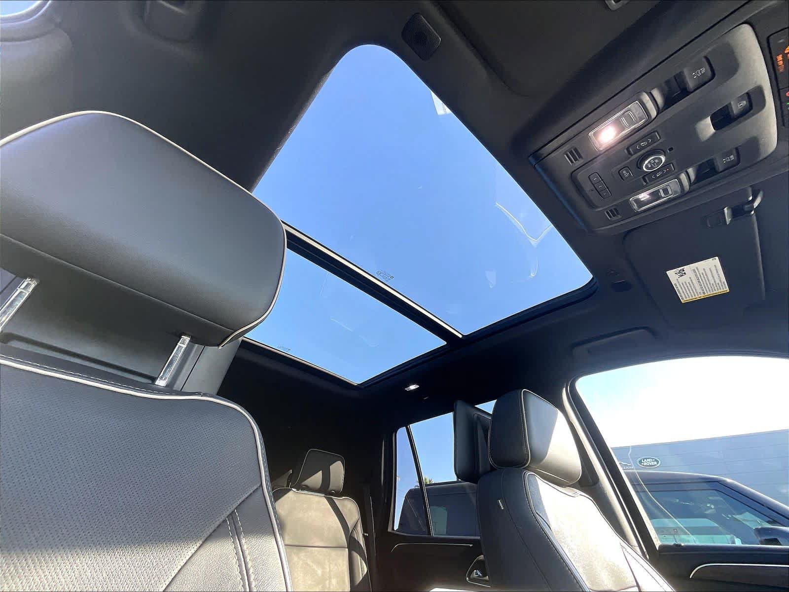 Used 2021 Chevrolet Tahoe Premier AWD/4WD image 27