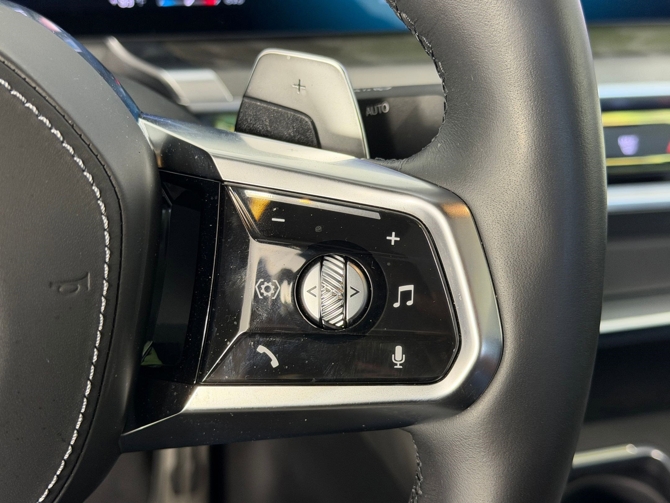 Certified 2024 BMW 760i xDrive w/ Executive Package AWD/4WD image 28