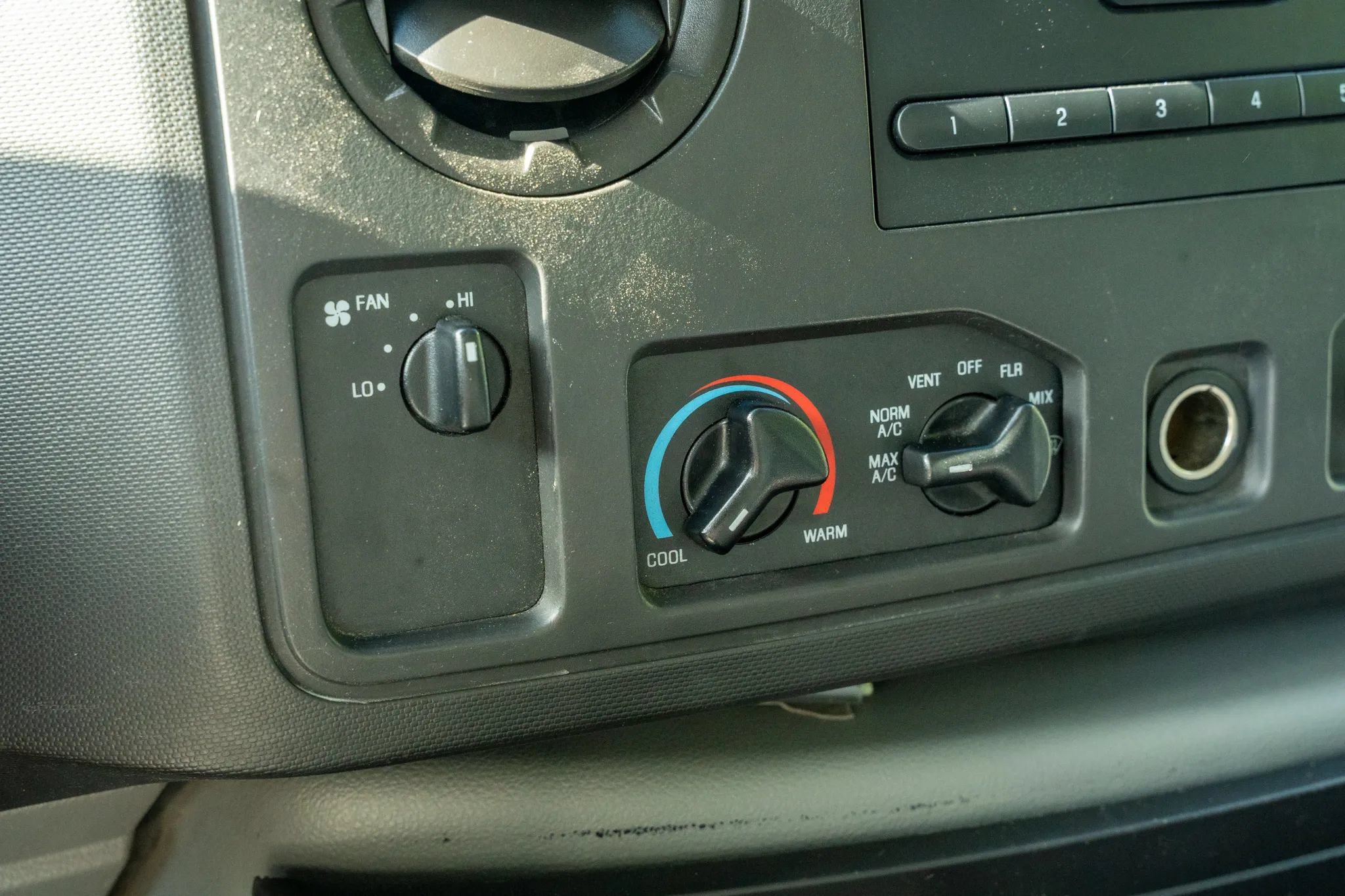 Used 2019 Ford E-350 and Econoline 350 Super Duty w/ Power Windows & Locks Group RWD image 17