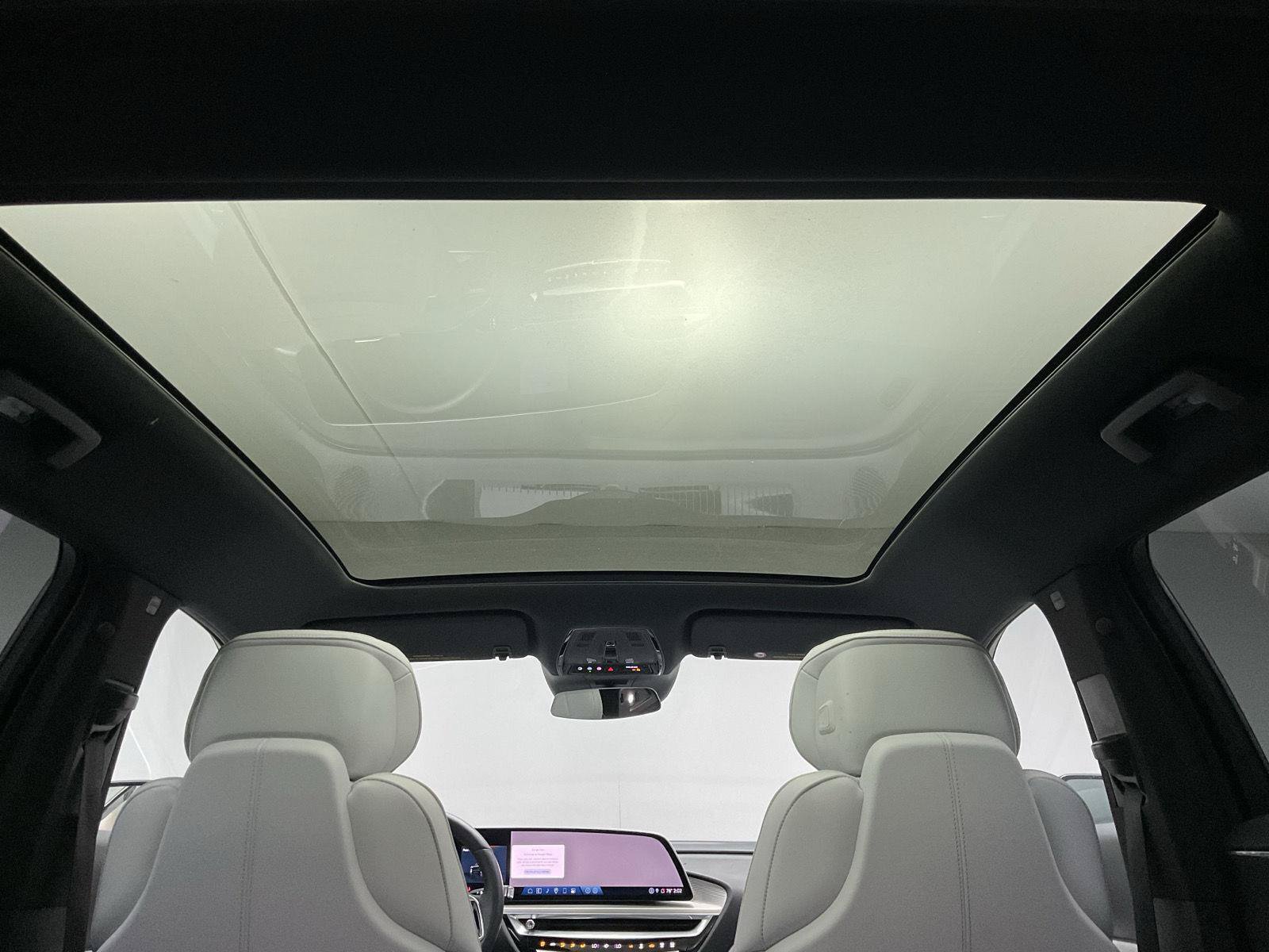 Used 2024 Cadillac Lyriq Luxury w/ LPO, Floor Liner Package RWD image 29