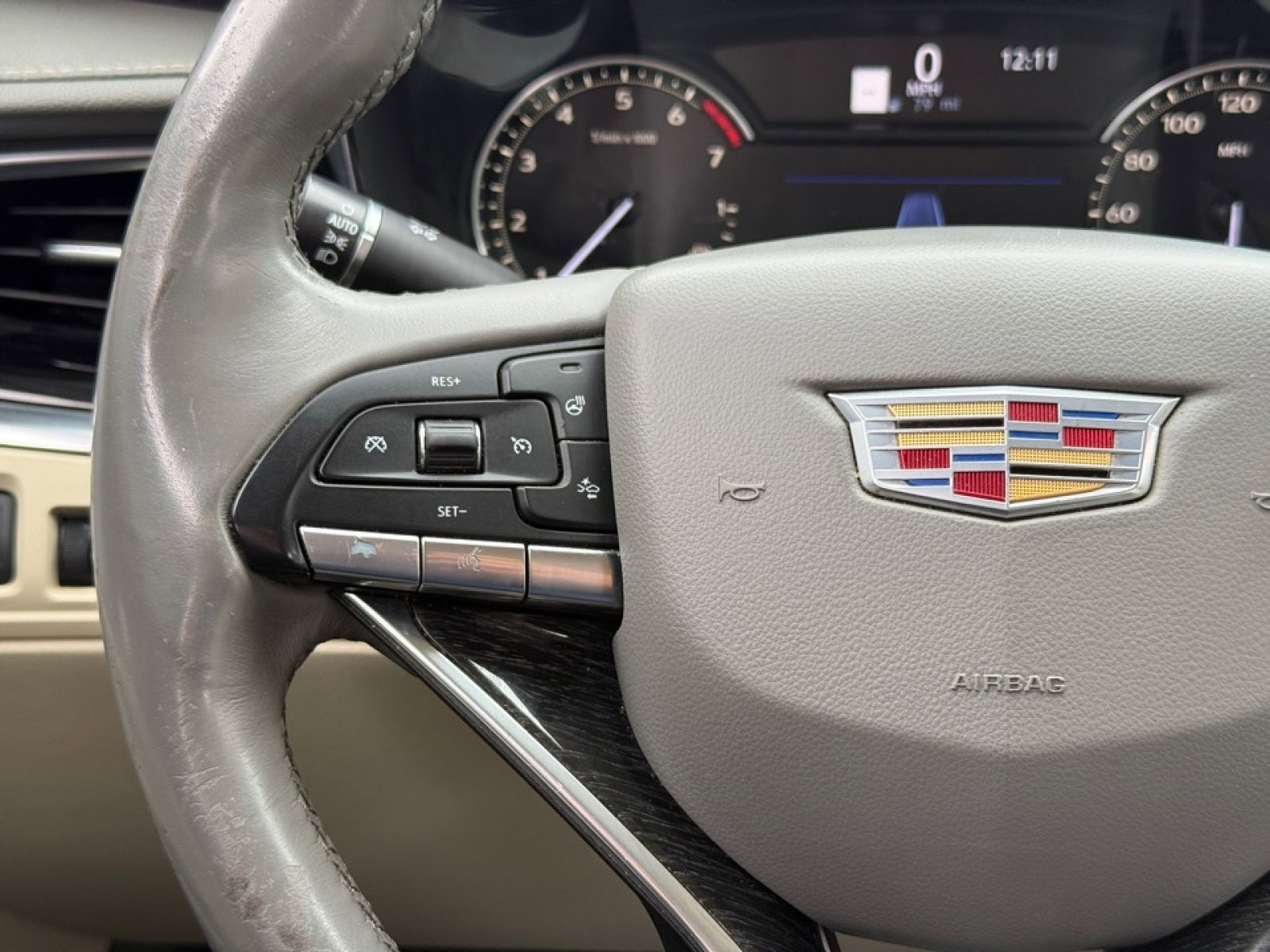 Used 2020 Cadillac XT6 Premium Luxury image 25