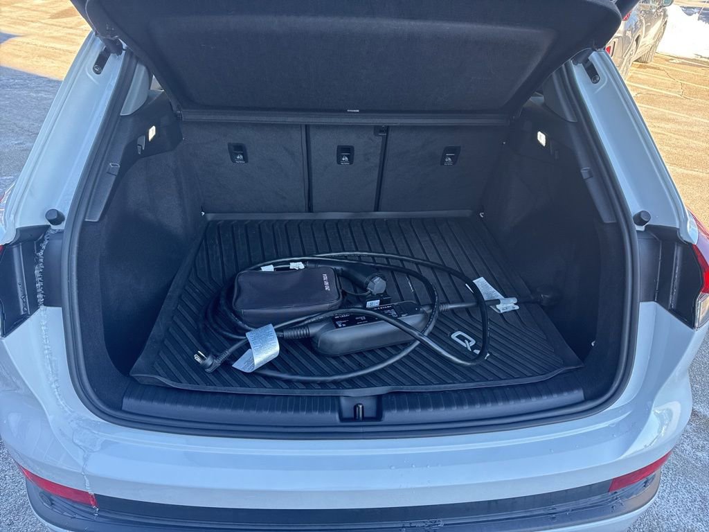 Used 2022 Audi Q4 e-tron Premium Plus image 24