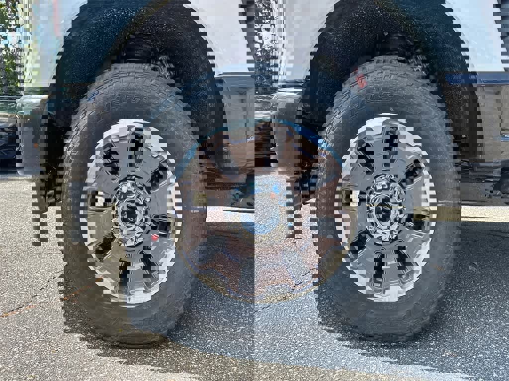 New 2025 Ford F350 King Ranch image 9