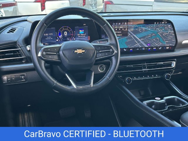 Certified 2025 Chevrolet Traverse LT FWD image 2