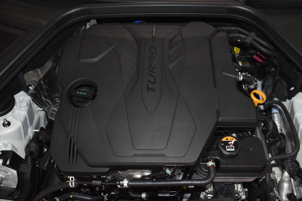 Used 2025 Genesis G80 2.5T image 7