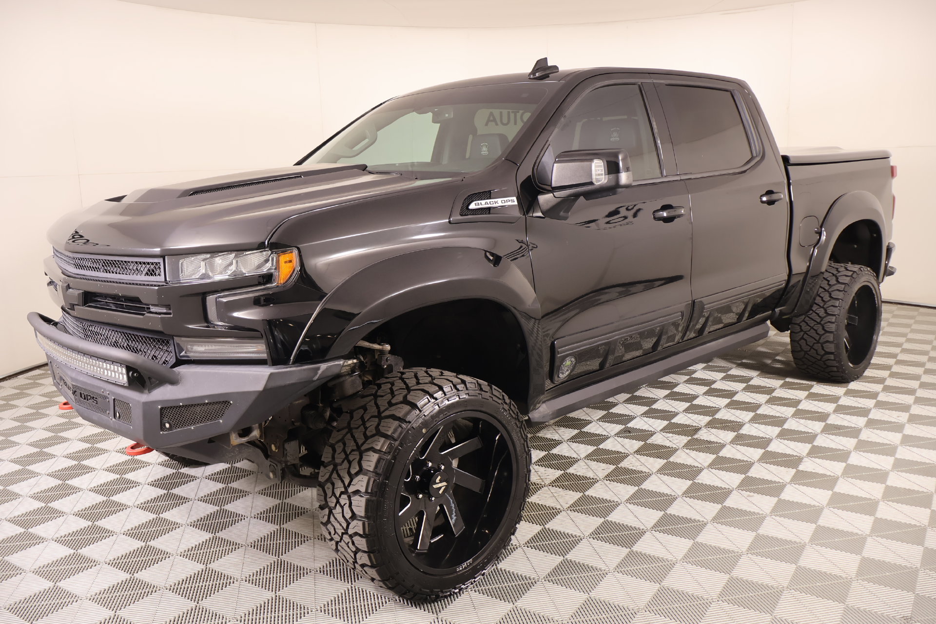 Used 2019 Chevrolet Silverado 1500 LTZ w/ LTZ Plus Package AWD/4WD image 10