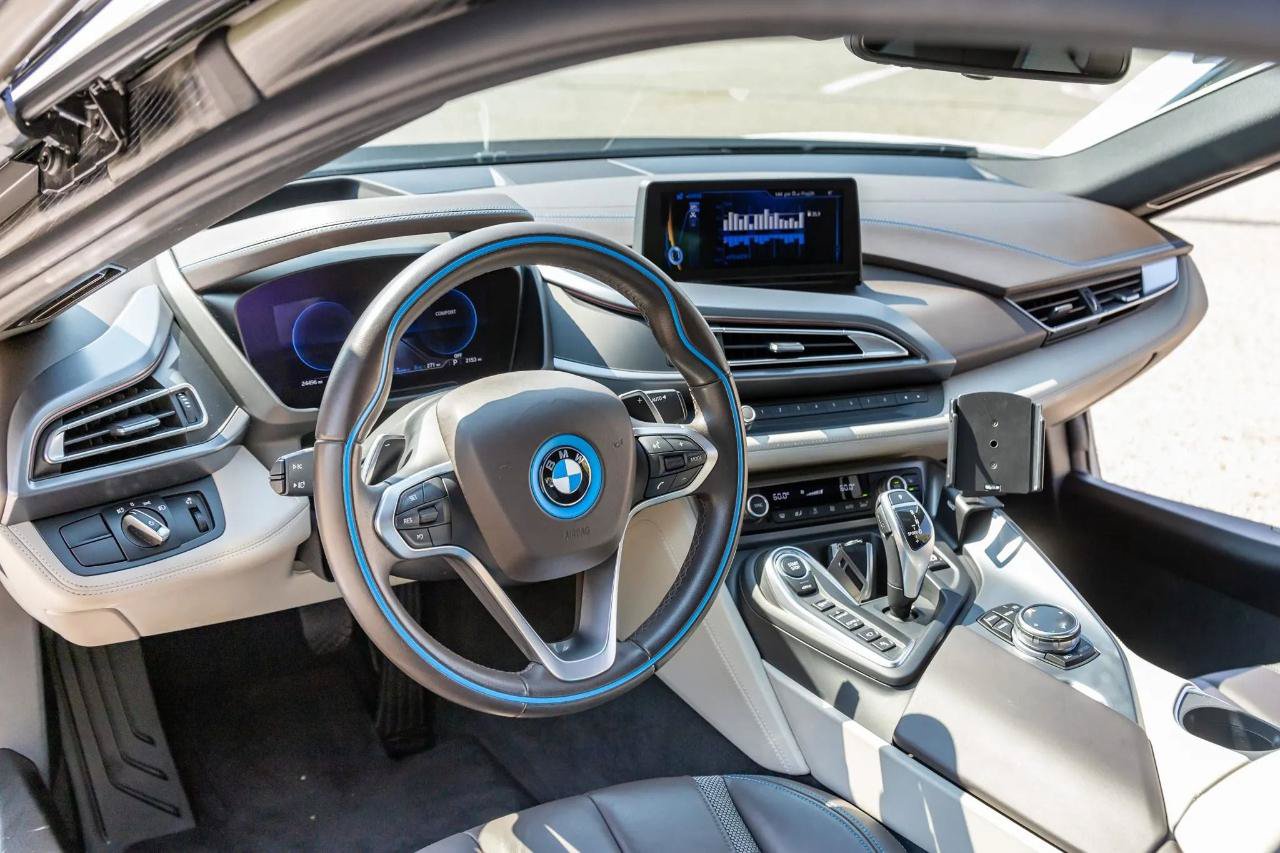 Used 2014 BMW i8 AWD/4WD image 16