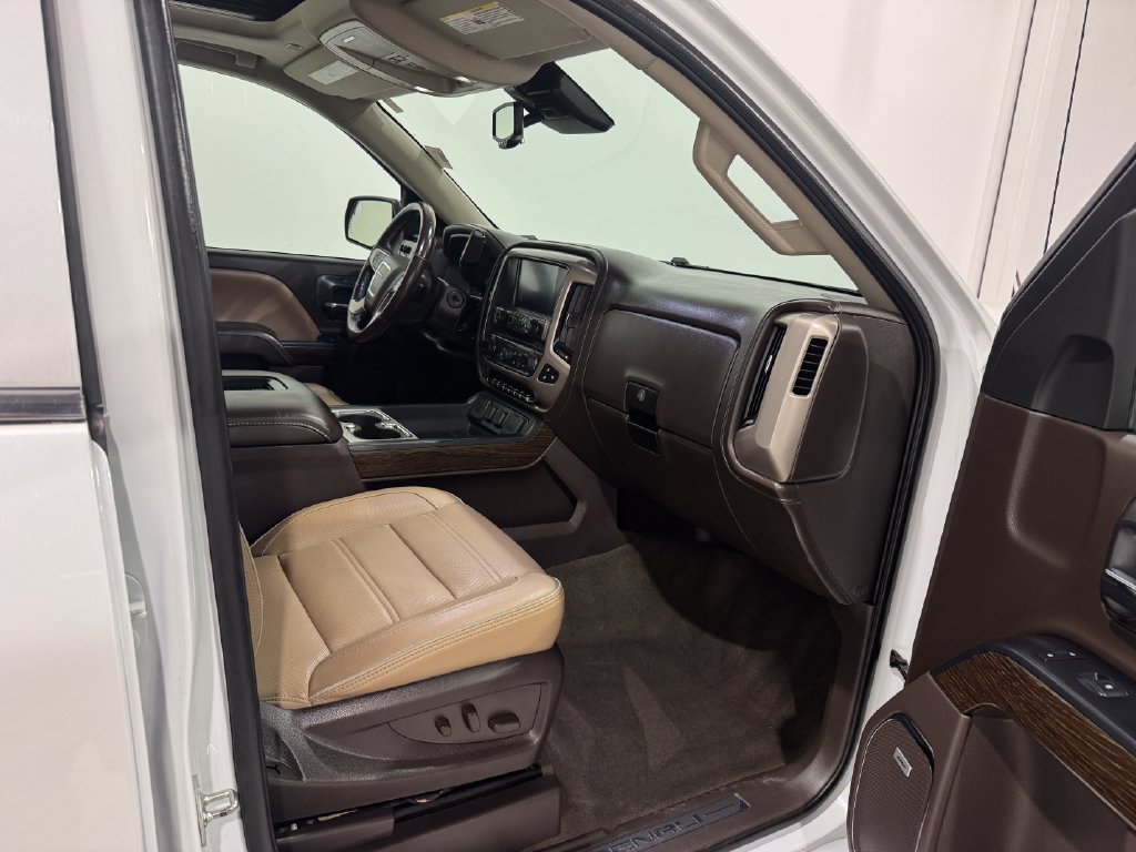 Used 2018 GMC Sierra 1500 Denali w/ Denali Ultimate Package AWD/4WD image 22