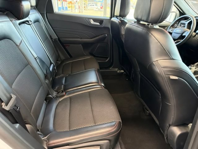 Used 2025 Ford Escape ST-Line Select AWD/4WD image 8