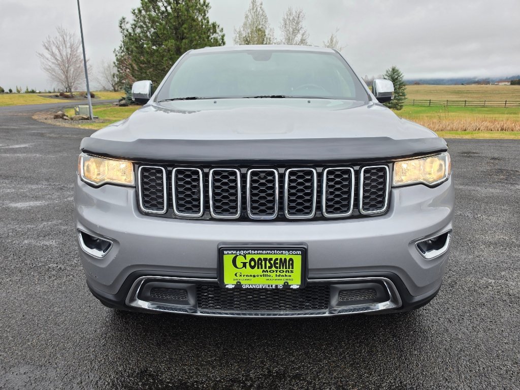 Used 2020 Jeep Grand Cherokee Limited w/ Luxury Group II image 2