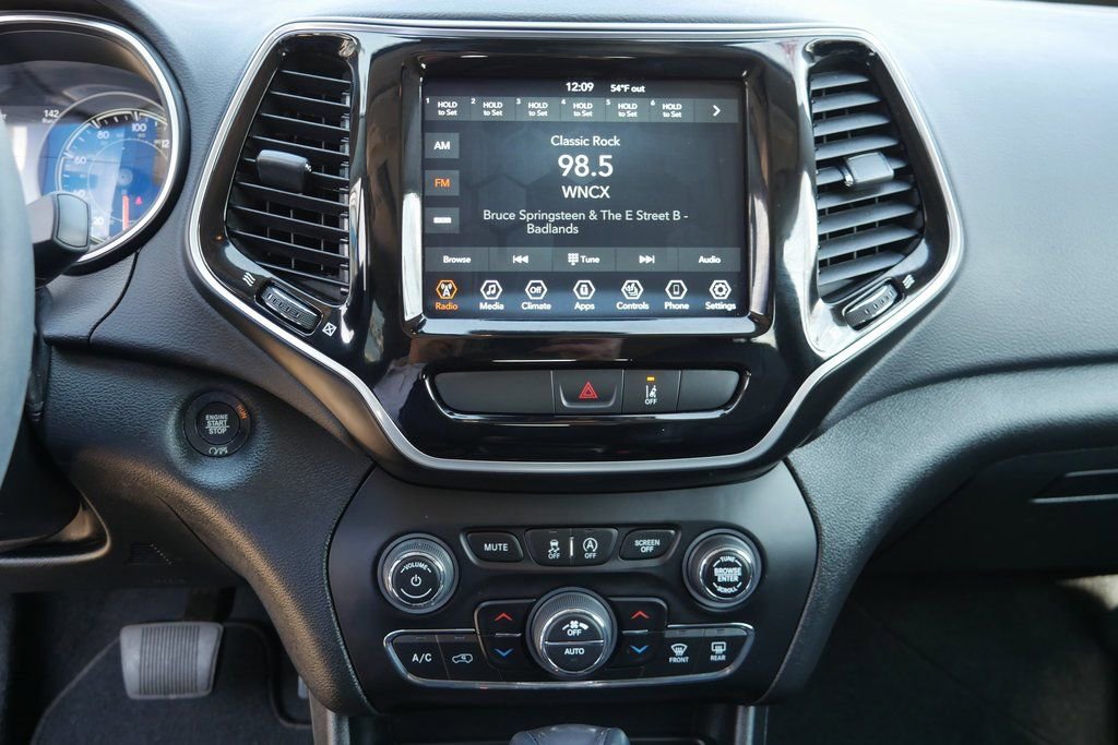 Used 2022 Jeep Cherokee Limited image 20