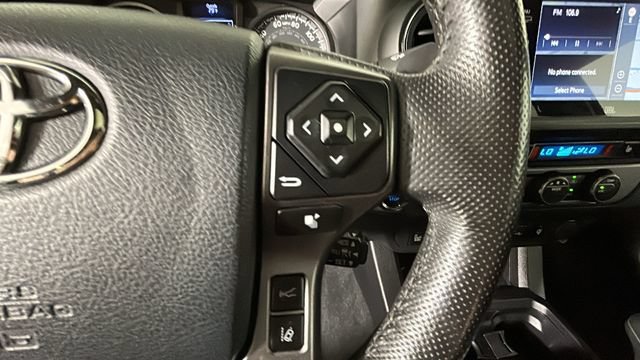Used 2020 Toyota Tacoma TRD Sport w/ TRD Premium Sport Package AWD/4WD image 16