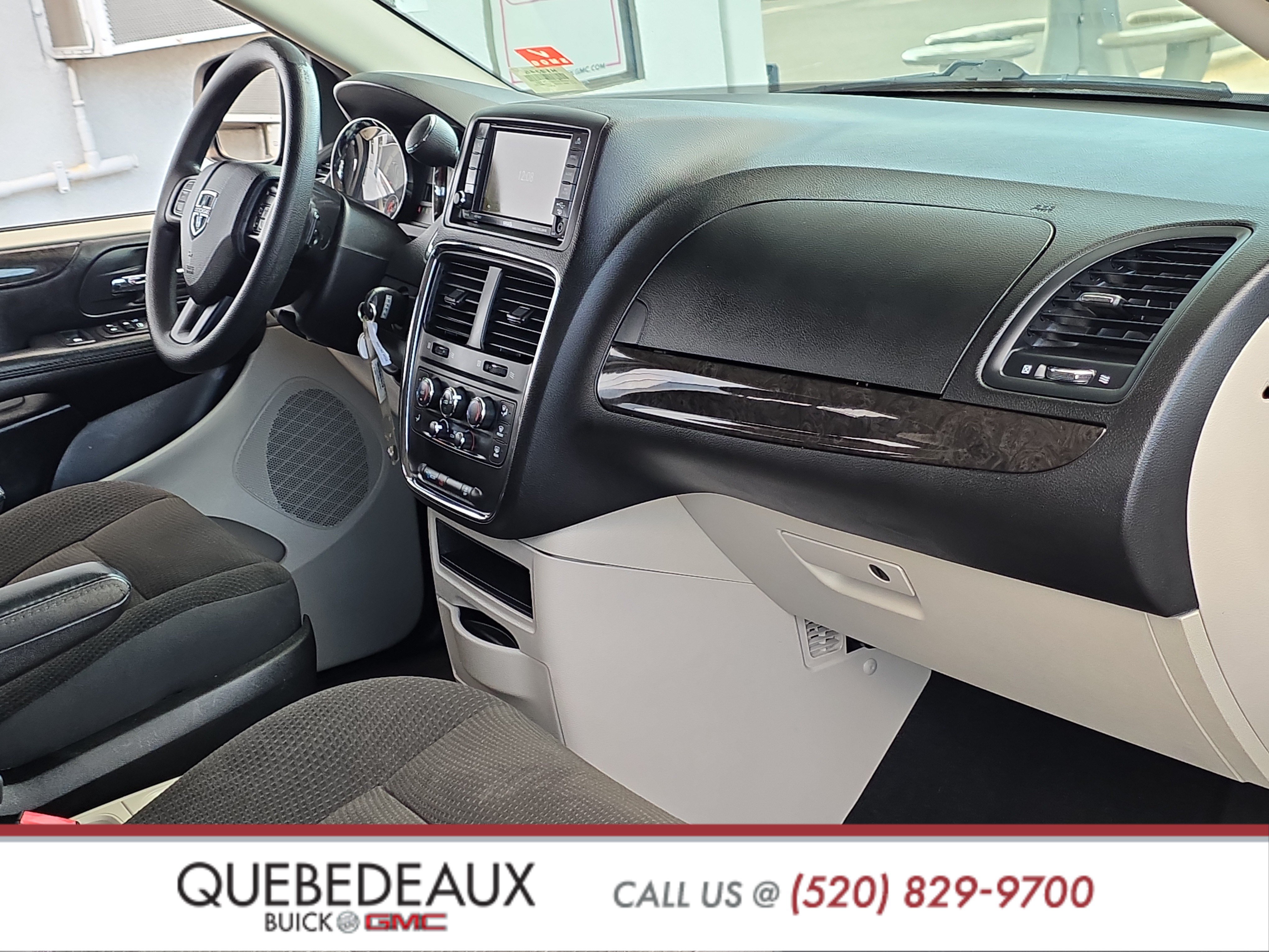 Used 2019 Dodge Grand Caravan SE w/ UConnect Hands-Free Group FWD image 26