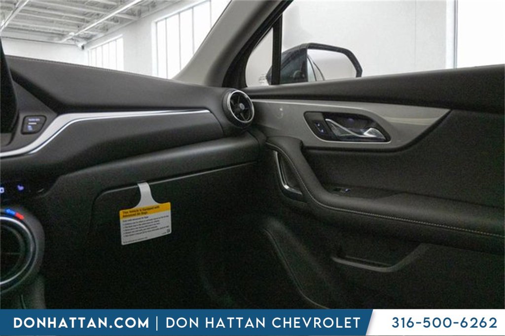 New 2025 Chevrolet Blazer LT w/ Convenience Package image 14
