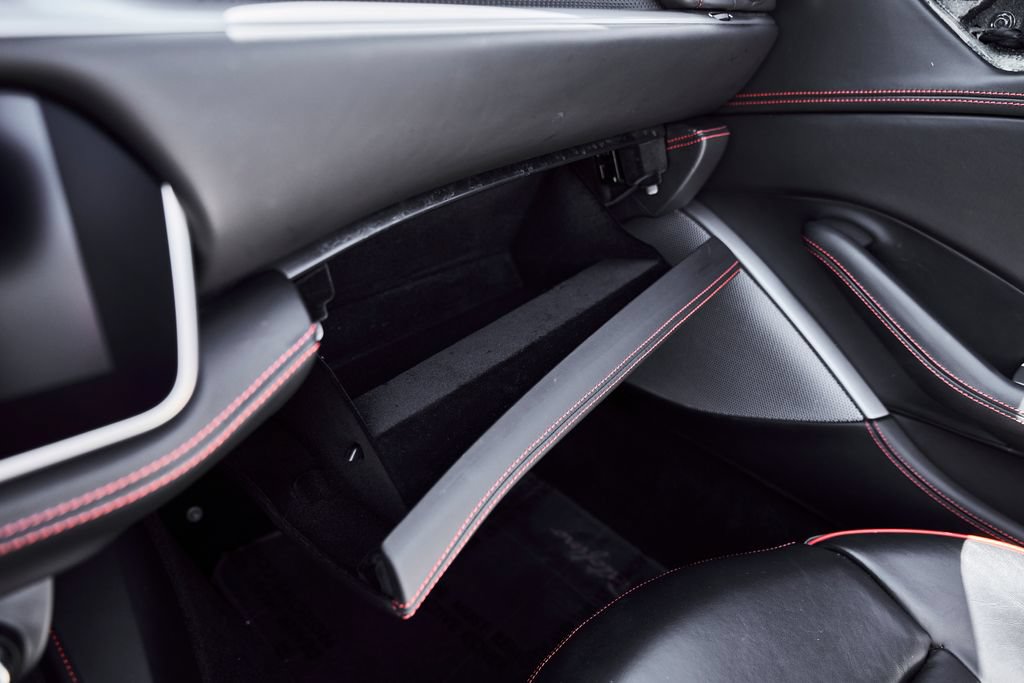 Used 2020 Ferrari Portofino RWD image 76