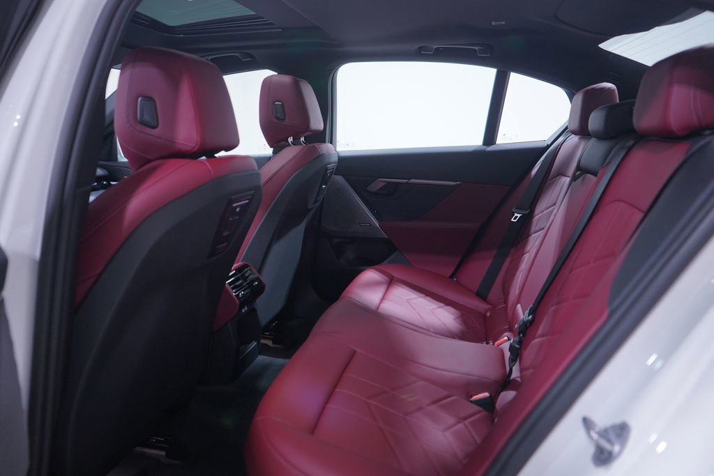 Used 2025 BMW 530i 530i image 9