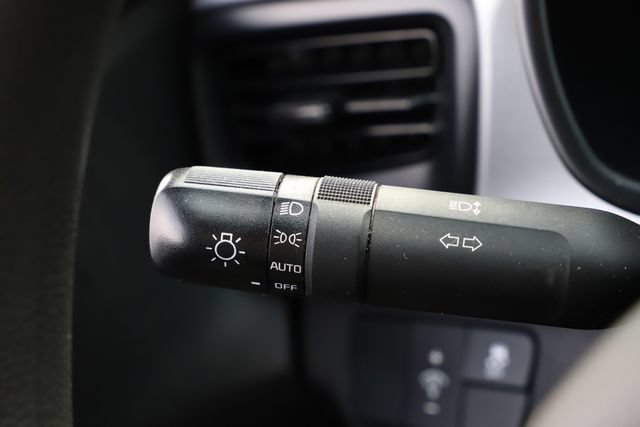 Used 2022 Kia Rio LX FWD image 30