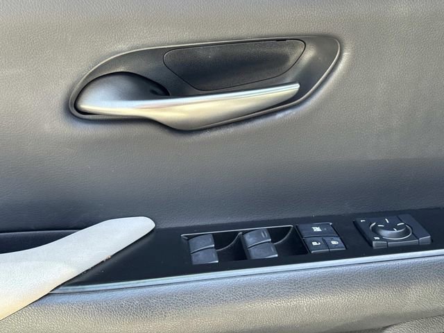 Certified 2020 Lexus UX 250h w/ Premium Package AWD/4WD image 18
