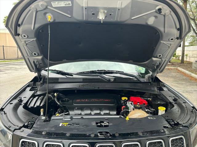 Certified 2019 Jeep Compass Latitude image 30