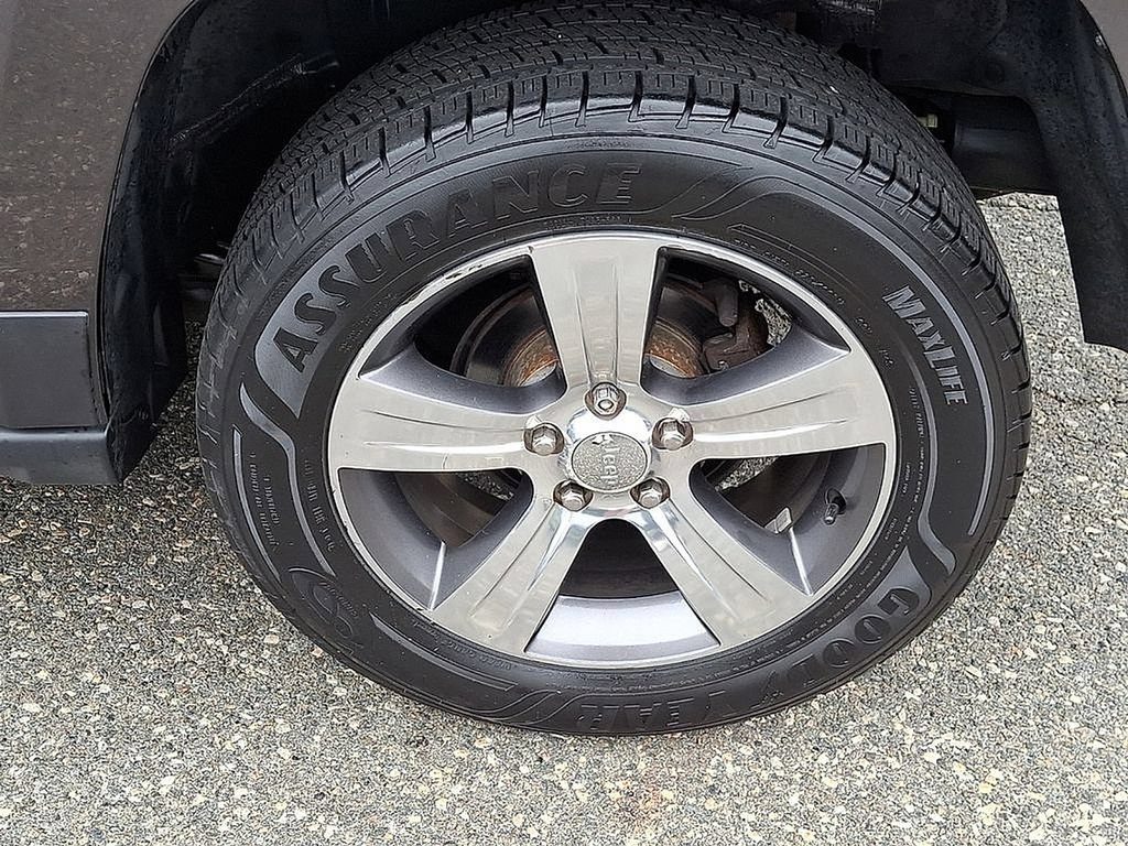Used 2016 Jeep Patriot High Altitude AWD/4WD image 11