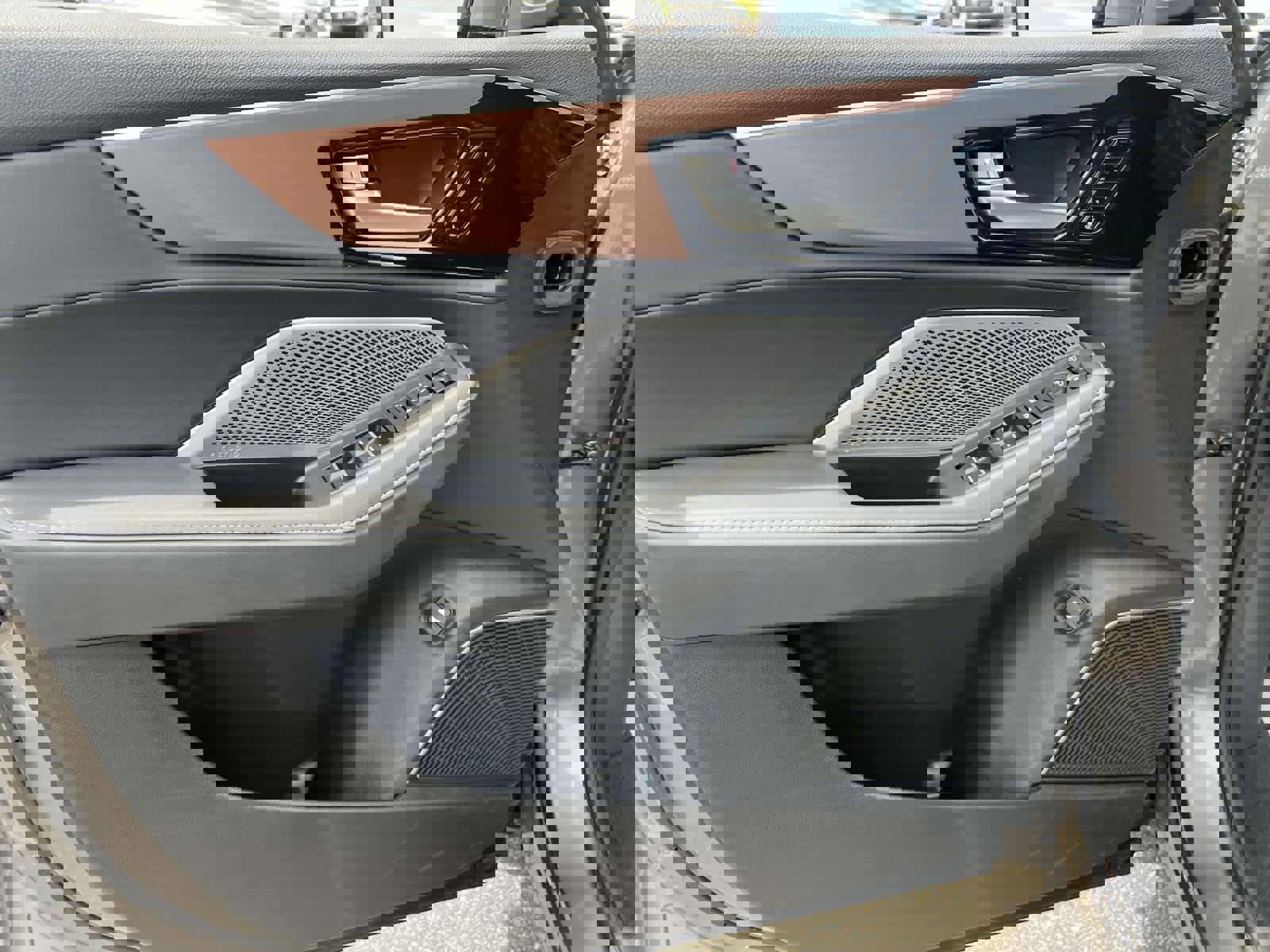 Used 2022 Acura MDX SH-AWD w/ Technology Package image 18