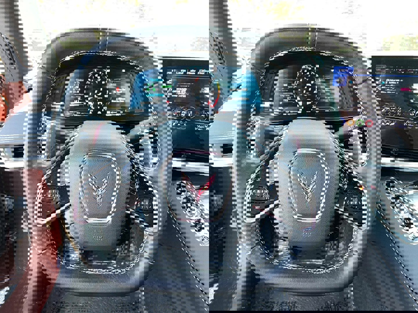 Used 2023 Chevrolet Corvette w/ Z51 Performance Package image 18