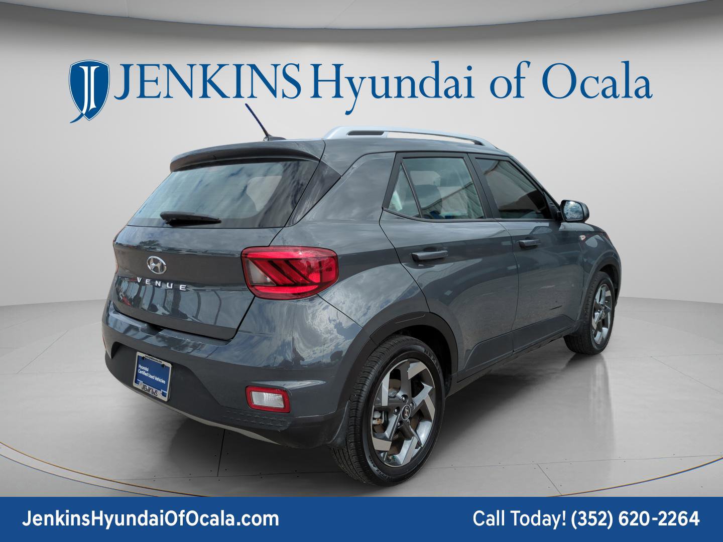 Certified 2023 Hyundai Venue SEL image 3