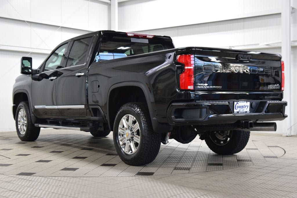 New 2026 Chevrolet Silverado 2500 High Country w/ High Country Premium Package AWD/4WD image 6