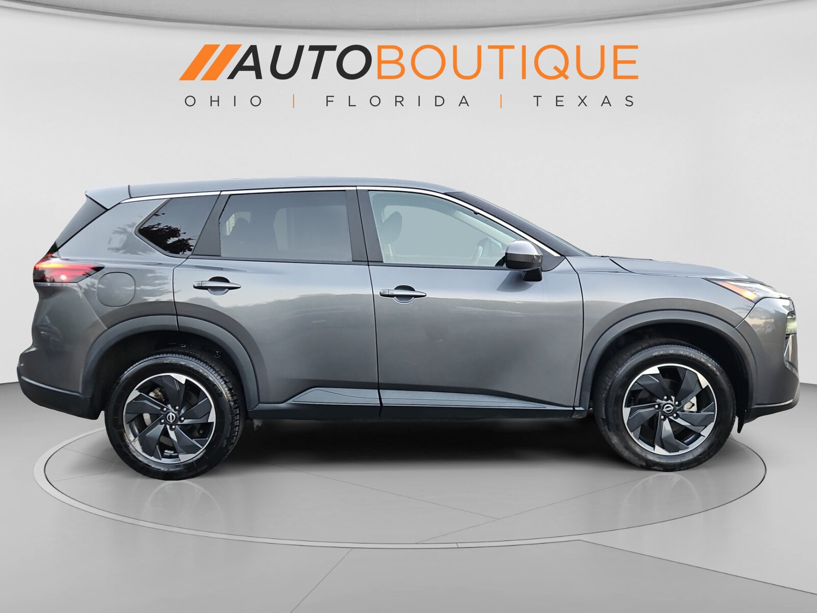 Used 2025 Nissan Rogue SV AWD/4WD image 6