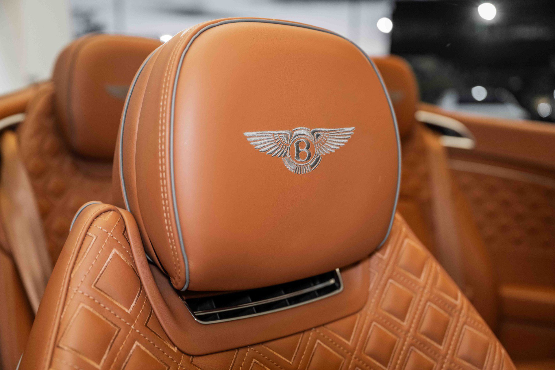 Used 2020 Bentley Continental GT image 13