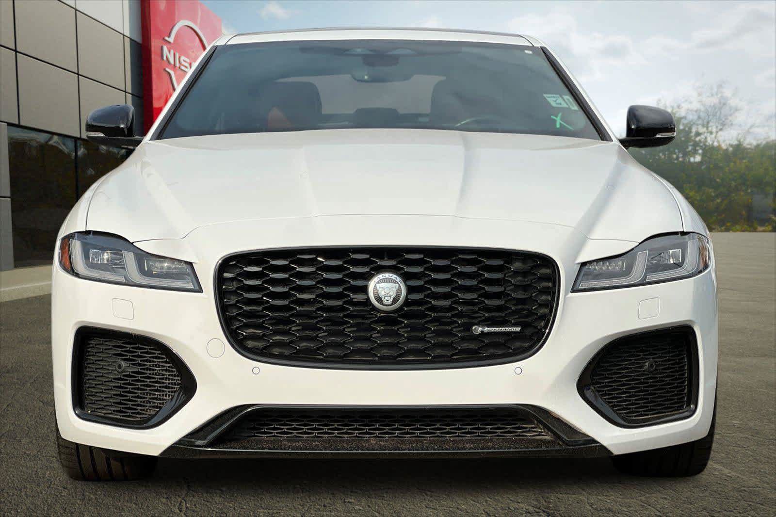 Used 2024 Jaguar XF R-Dynamic SE AWD/4WD image 10