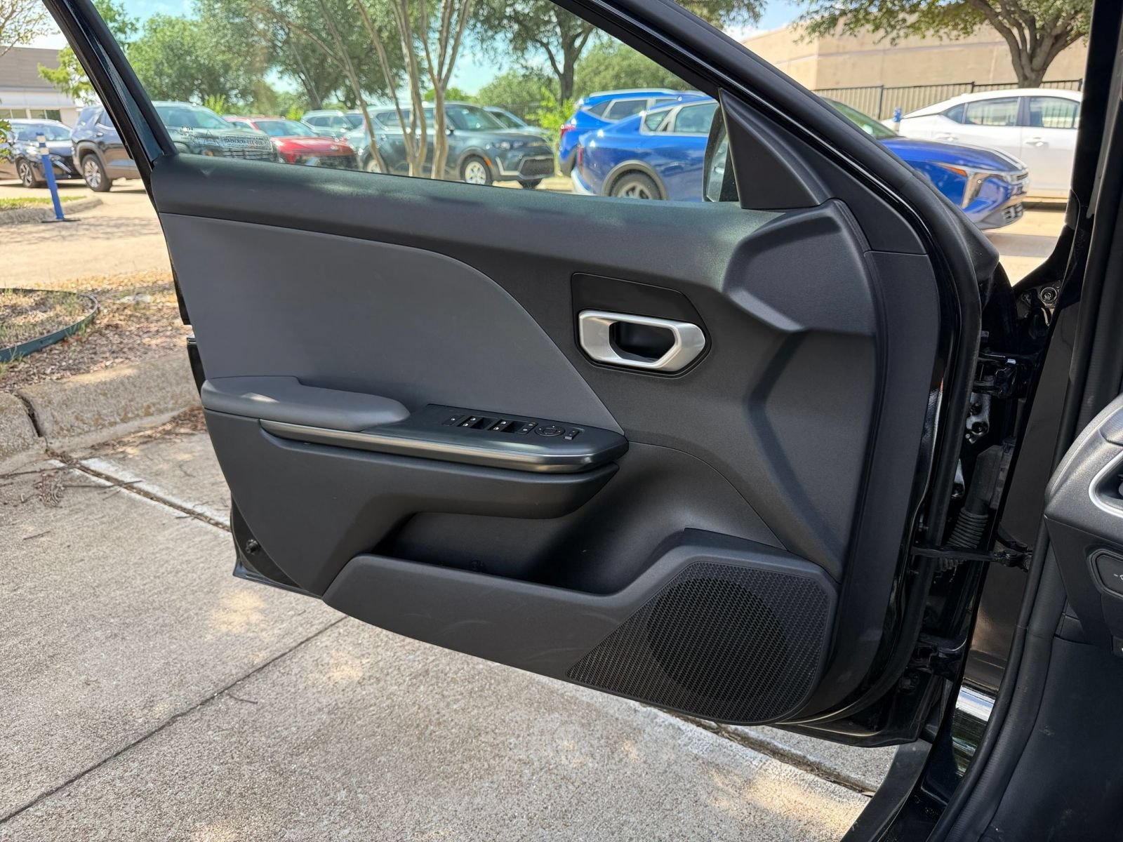 Used 2025 Kia K4 FWD image 18