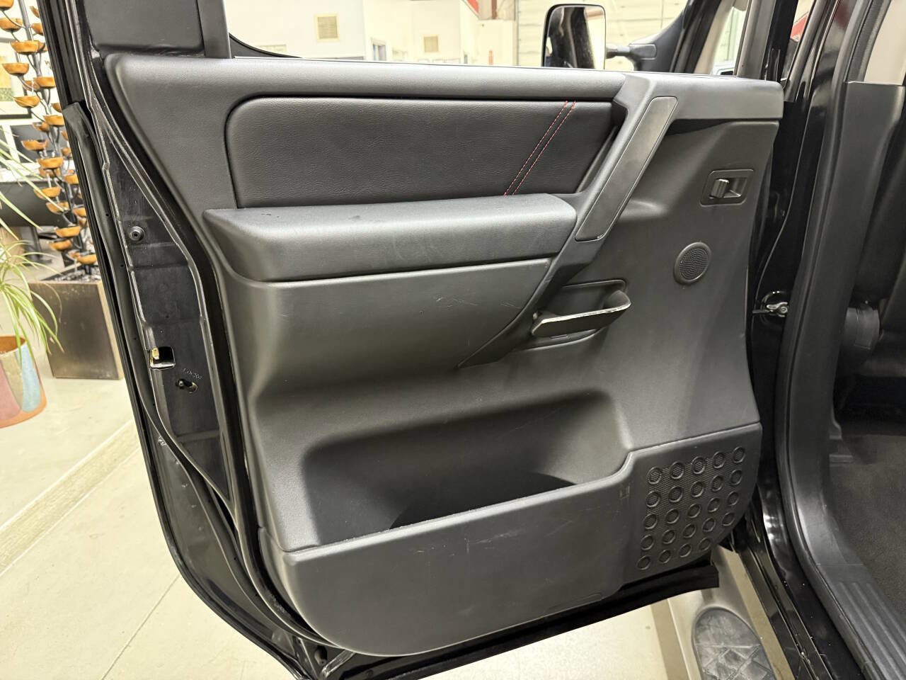 Used 2010 Nissan Titan PRO-4X w/ Pro-4x Leather Pkg AWD/4WD image 12