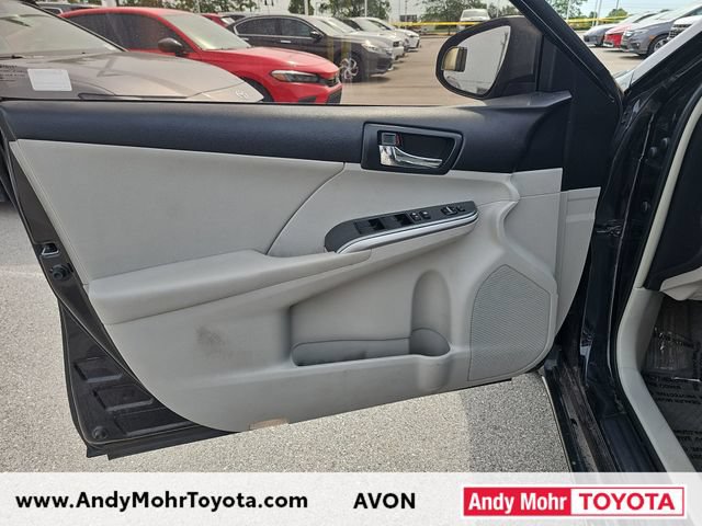 Used 2012 Toyota Camry XLE w/ Leather Pkg FWD image 11