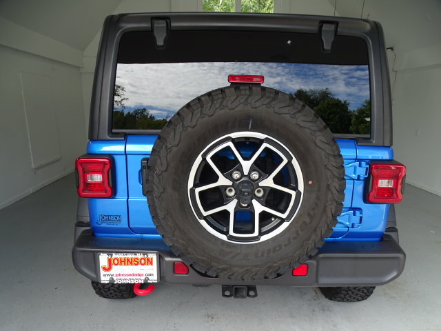 Certified 2025 Jeep Wrangler Unlimited Rubicon w/ Convenience Group AWD/4WD image 20
