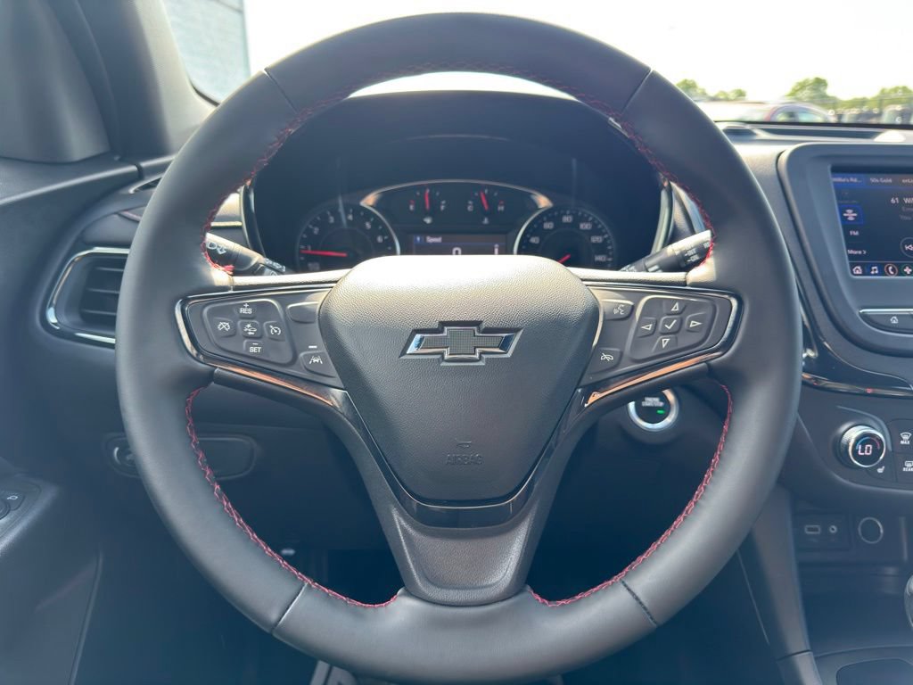Used 2023 Chevrolet Equinox RS w/ LPO, Floor Liner Package FWD image 17