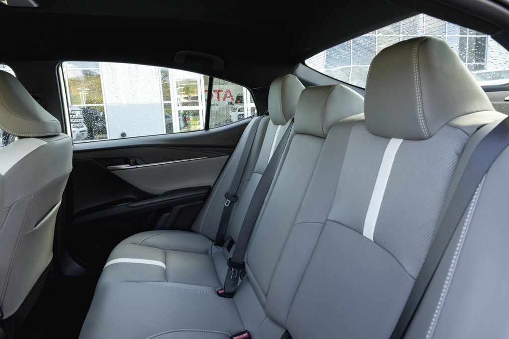 Used 2026 Toyota Camry SE w/ Convenience Package FWD image 25