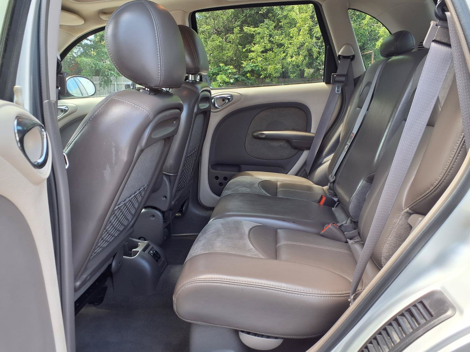 Used 2002 Chrysler PT Cruiser Limited FWD image 6