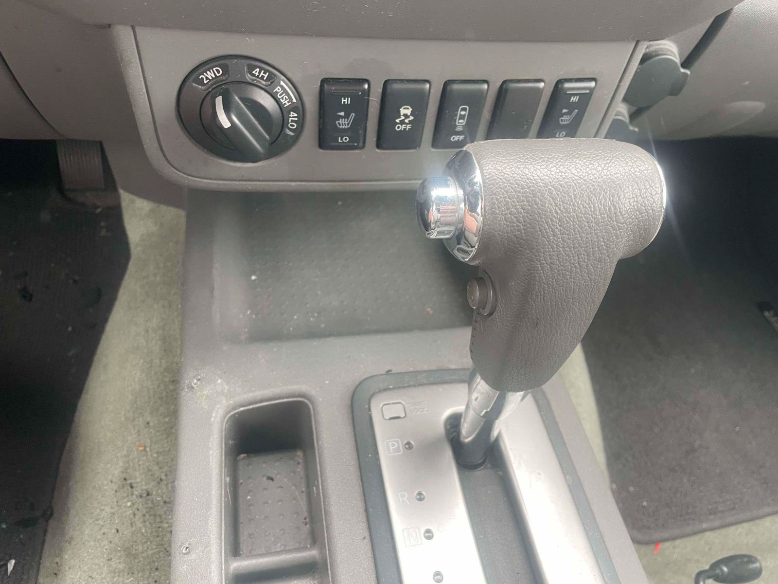 Used 2016 Nissan Frontier SV w/ SV Value Truck Package AWD/4WD image 16