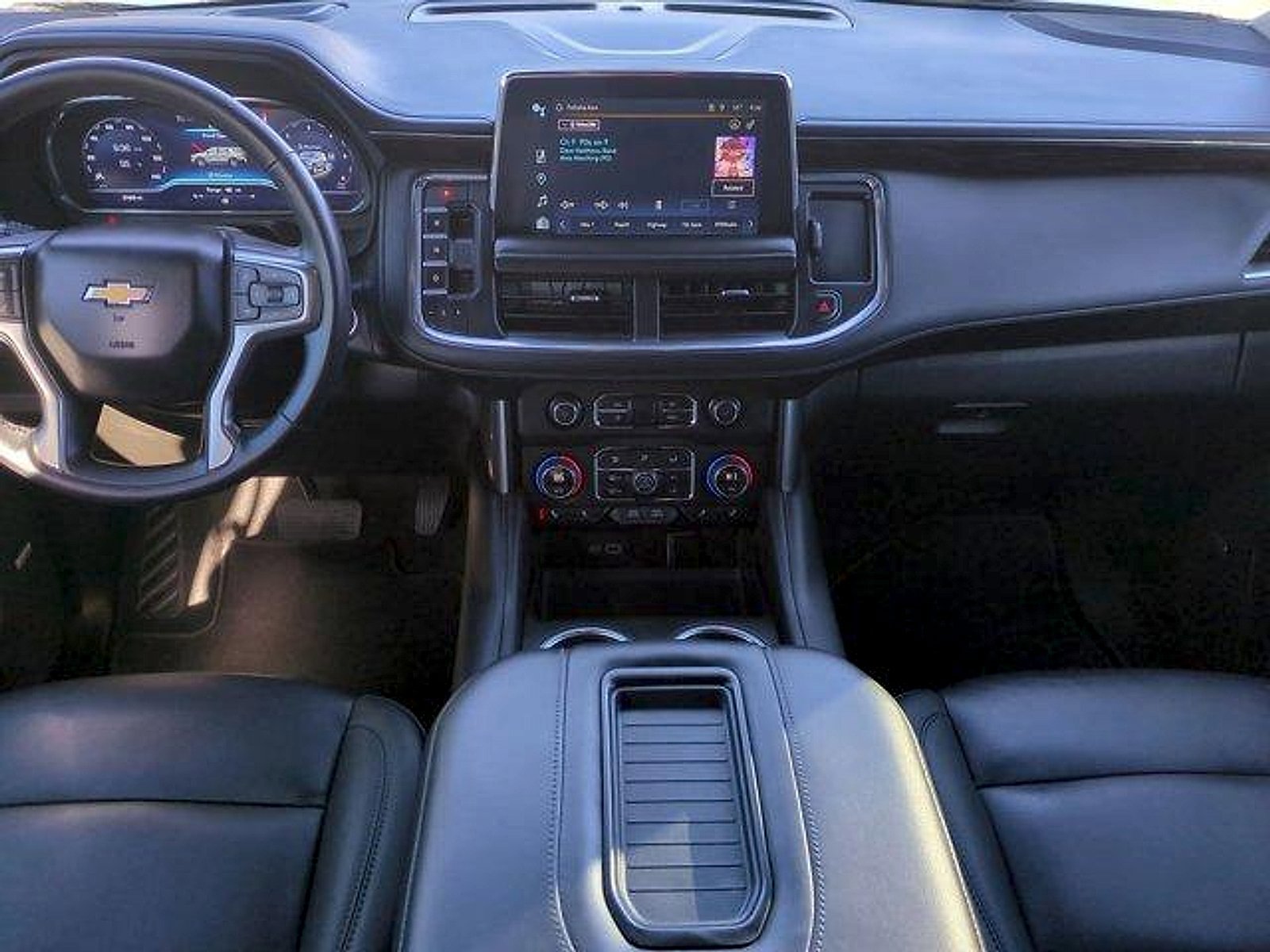 Certified 2024 Chevrolet Tahoe LT w/ Luxury Package AWD/4WD image 19