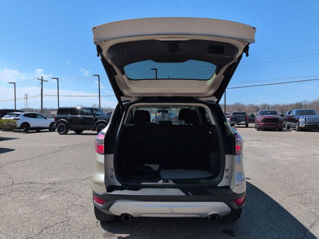 Certified 2017 Ford Escape SE w/ Equipment Group 201A image 16