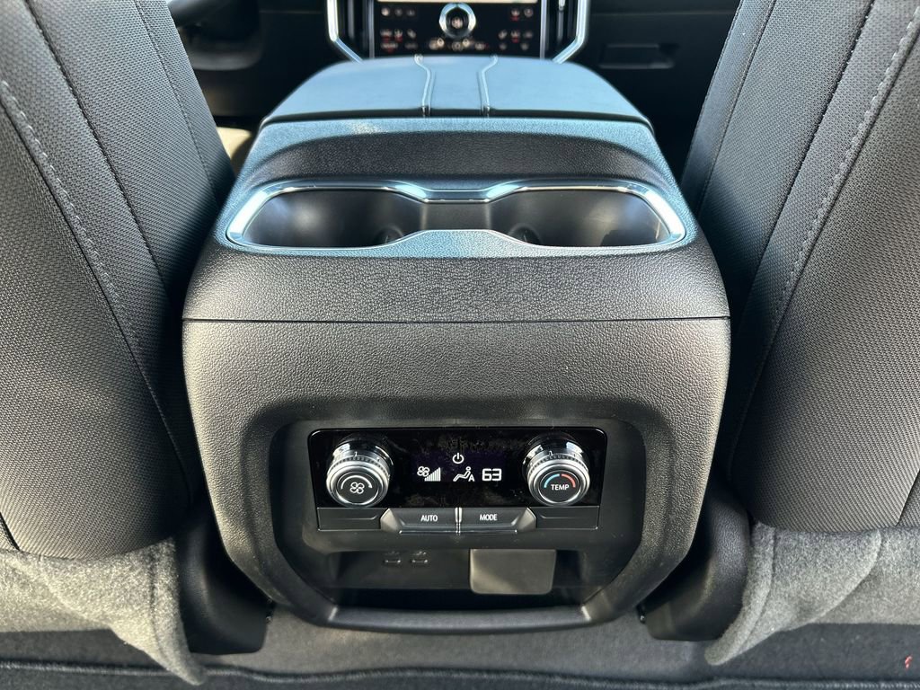 New 2026 GMC Acadia Elevation image 21