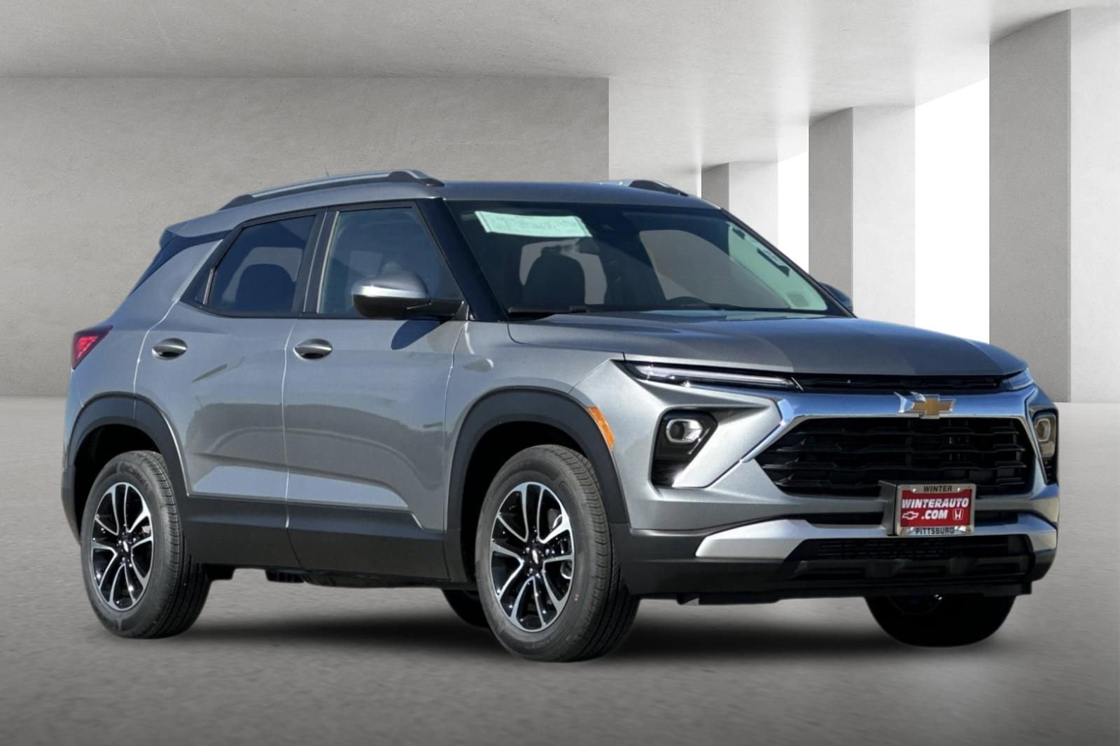 New 2026 Chevrolet TrailBlazer LT w/ LT Cold Weather Package FWD image 2