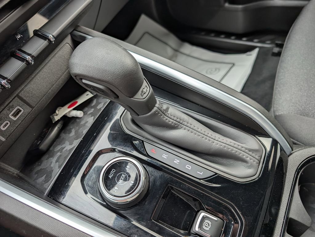 Used 2024 Chevrolet Colorado Trail Boss w/ Technology Package image 30