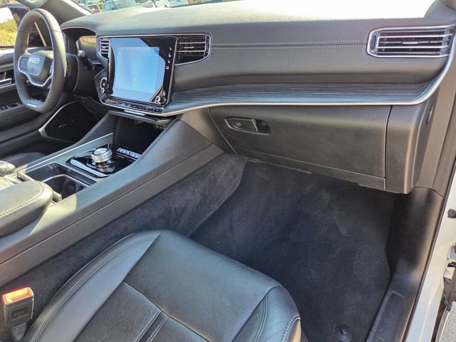 Used 2024 Jeep Wagoneer Series II w/ Flexible Seating Group image 21